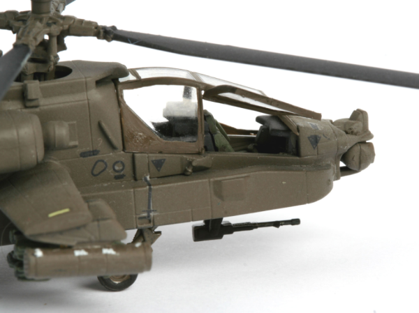 Revell AH-64D Longbow Apache - Image 4