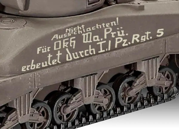 Revell Sherman M4A1 - Image 4