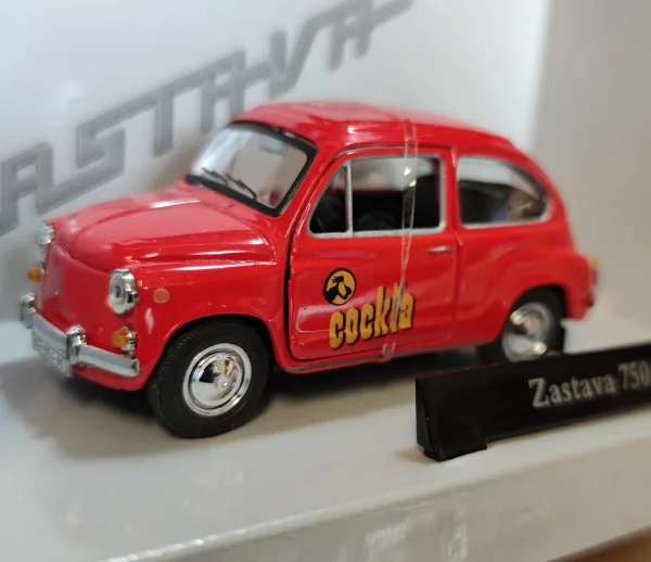 Model Zastava 750 "FIČO" več barv, 8 cm - Image 3